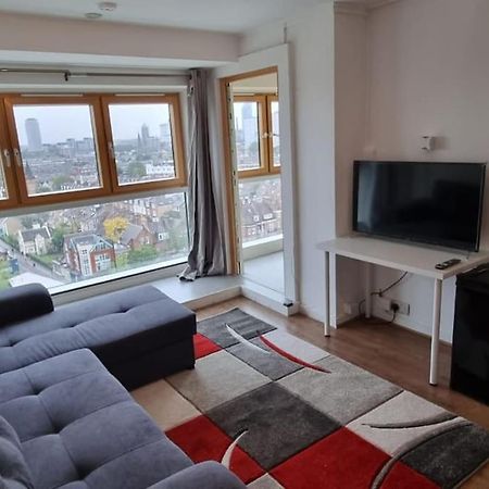 Gottersea 1 Bedroom Flat In Battersea 70 Mq London Exteriör bild