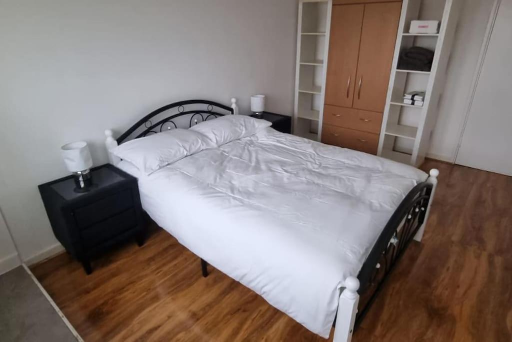 Gottersea 1 Bedroom Flat In Battersea 70 Mq London Exteriör bild